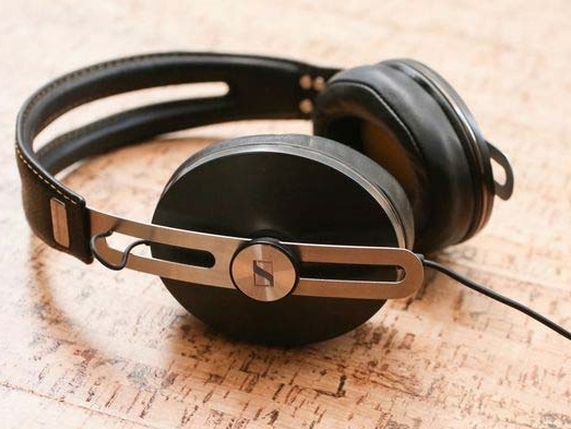 Sennheiser momentum 2.0 wireless headphone