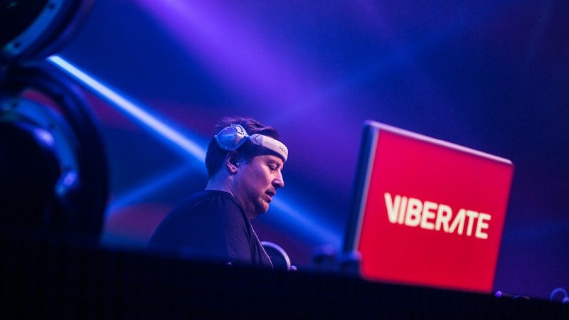 Umek fights a battle that all artists and everyone in the live scene are facing right now, pioneering his efforts to test NFT’s concept as early as these post-pandemic moments. Music Press Asia. Photo courtesy of Viberate.