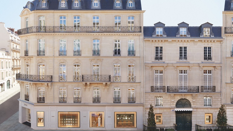 Givenchy sets up shop on Avenue Montaigne