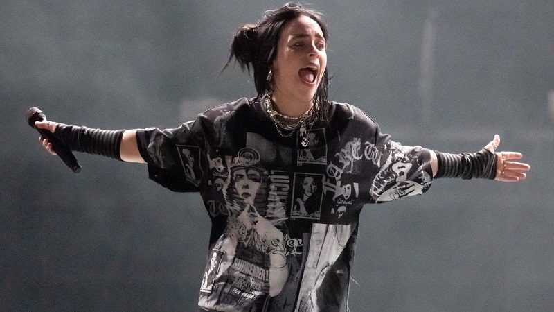 Billie Eilish Debuts New Song Glastonbury 2022. Music Press Asia