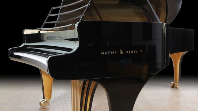 Maene Vinoly debuts new grand piano design. Music Press Asia