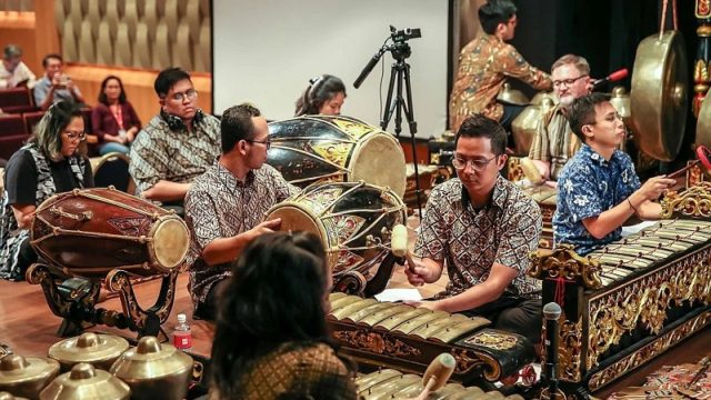 Singa Nglaras to perform at aCM Batik Festival. Music Press Asia