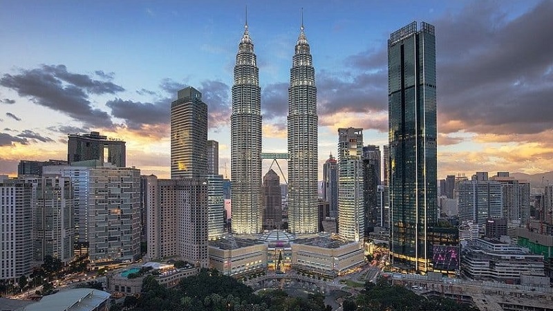 Petronas Twin Tower hosts the Malaysian Philharmonic Orchestra KL. Music Press Asia