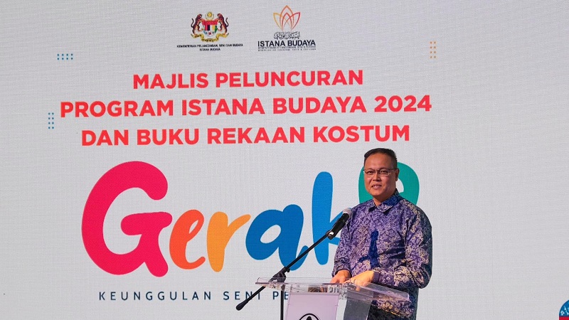 MOTAC Vice Secretary launches Istana Budaya 2024 program. Music Press Asia