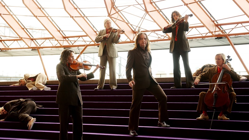 Tim Minchin with Australian Chamber Orchestra in Sydney Opera House Music Video Music Press Asia