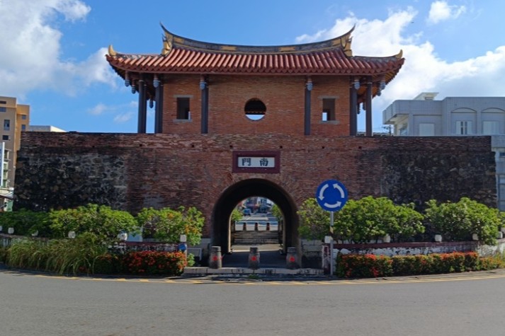 Hengchun Southern Gate Photo by Wind Peninsula Music Press Asia